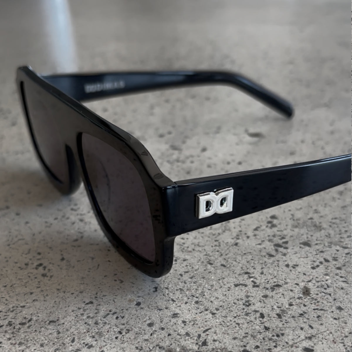 GQ 2 - Black